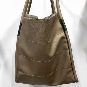 Metallic pebbled tote